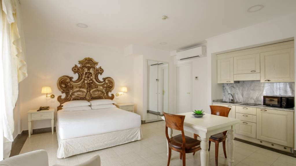 Aparthotel-Arcom-Palace-Pomezia-Foto-struttura-camera-centro-Roma-7080
