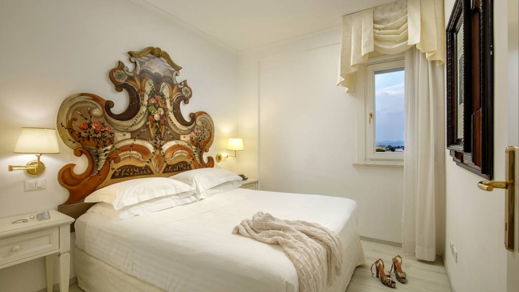 Aparthotel-Arcom-Palace-Pomezia-Foto-struttura-camera-centro-Roma-7492