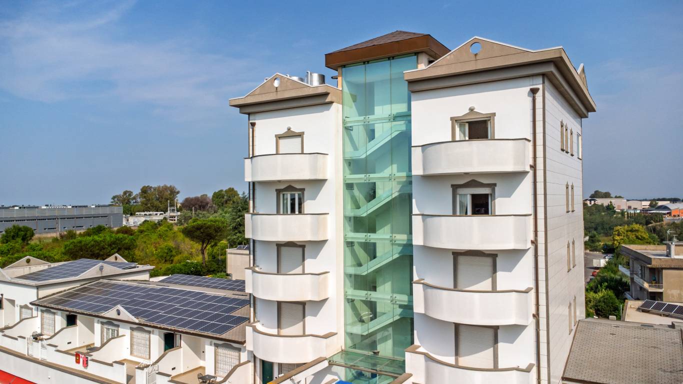 Aparthotel-Arcom-Palace-Pomezia-Foto-struttura-esterno-centro-Roma-54